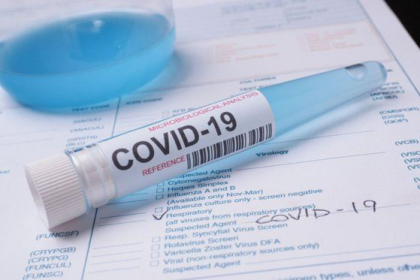 Un bebelus, sub un an, a murit dupa ce a fost infectat cu noul coronavirus 