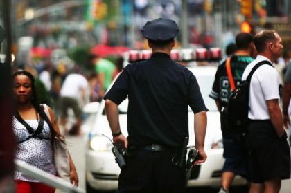 Peste 1.000 de politisti americani, infectati cu Covid-19. ”Nu avem echipamente de protectie”