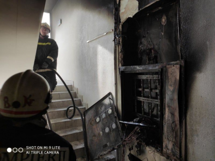 Un bloc de locuit din Durlesti a luat foc: locatarii au fost evacuati - GALERIE FOTO