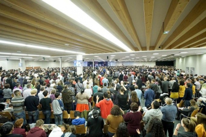 Locul de unde s-a raspandit coronavirusul in Franta. 2000 de oameni s-au tinut de mana