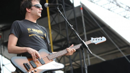 Adam Schlesinger, membru al trupei Fountains of Wayne si compozitor recompensat cu Grammy si Emmy, a murit la 52 de ani de coronavirus