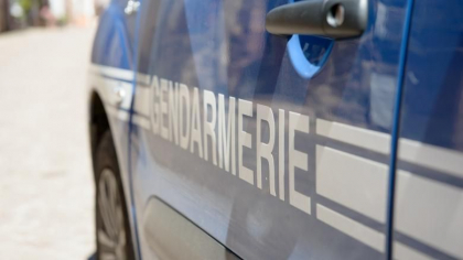 Atac cu cutitul pe o strada din Franta. Doua persoane au murit, iar alte 7 au fost ranite