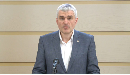 LIVE. Briefing de presa sustinut de catre deputatii Fractiunii Platforma DA Blocul ACUM, Alexandru Slusari si Dinu Plingau
