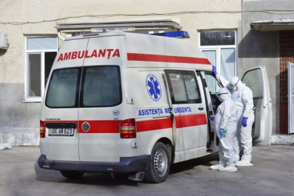 Reactia celor de la asistenta medicala urgenta, dupa ce un angajat s-a filmat in ambulanta si a prezentat echipamentul de protectie a medicilor: “Informatii denaturate” - FOTO