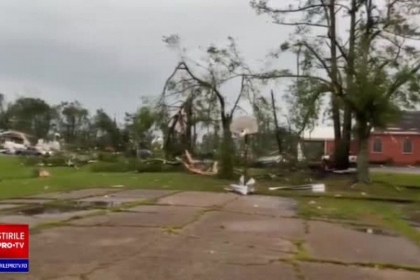 Tornade devastatoare in Statele Unite. Cel putin sase morti Tornade devastatoare in Statele Unite. Cel putin sase morti
