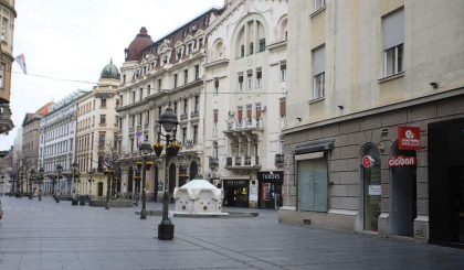 Cele mai dure masuri de izolare din Europa: 60 de ore inchisi in case, niciun magazin deschis, arestari pe strada