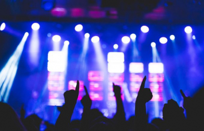 Un deputat, surprins intr-un club de noapte in timpul pandemiei. Cum a fost pedepsit