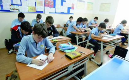 Examenele de absolvire pentru elevii claselor a IV-a si a IX-a, anulate. Decizia Comisiei pentru Situatii Exceptionale Examenele de absolvire pentru elevii claselor a IV-a si a IX-a, anulate. Decizia Comisiei pentru Situatii Exceptionale