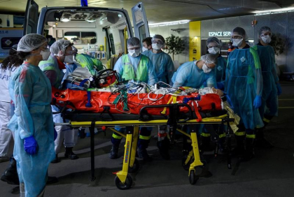 Medicii, trimisi in linia intai chiar daca au boli cronice