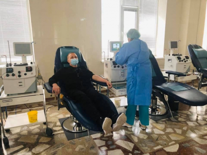 Cine este primul pacient vindecat de coronavirus care a donat plasma sanguina pentru a salva cel putin 3 pacienti in stare grava