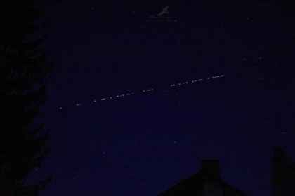 Satelitii lui Elon Musk sunt vizibili pe cerul Romaniei in fiecare seara. Ce rol au - VIDEO