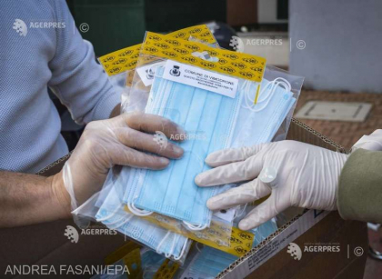 Coronavirus: Italia mizeaza pe masti distribuite masiv si pe o aplicatie de telefon, dupa relaxarea restrictiilor Coronavirus: Italia mizeaza pe masti distribuite masiv si pe o aplicatie de telefon, dupa relaxarea restrictiilor