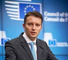 Siegfried Muresan: "UE a pus la dispozitia RM fonduri europene nerambursabile in valoare de 87 de milioane de euro". Ce spune europarlamentarul despre creditul din Rusia Siegfried Muresan: "UE a pus la dispozitia RM fonduri europene nerambursabile in valoare de 87 de milioane de euro". Ce spune europarlamentarul despre creditul din Rusia