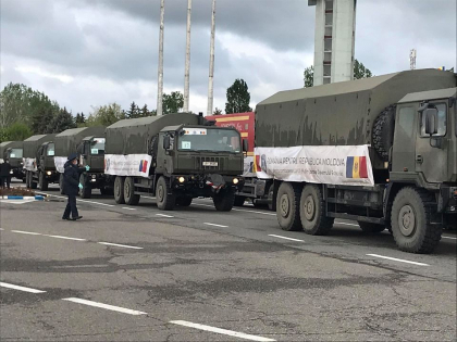 Ultima ora. Au trecut Prutul. Cele 20 de camioane cu ajutor umanitar din partea Romaniei au ajuns in Moldova - GALERIE FOTO/VIDEO Ultima ora. Au trecut Prutul. Cele 20 de camioane cu ajutor umanitar din partea Romaniei au ajuns in Moldova - GALERIE FOTO/VIDEO
