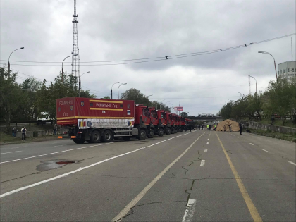 Nu in PMAN, ci sub pod la Telecentru. Ajutorul umanitar din Romania a ajuns la Chisinau. Cum a fost intampinat de Ion Chicu - GALERIE FOTO Nu in PMAN, ci sub pod la Telecentru. Ajutorul umanitar din Romania a ajuns la Chisinau. Cum a fost intampinat de Ion Chicu - GALERIE FOTO