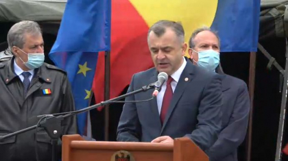Ceremonie...sub pod. Convoiul cu ajutor umanitar din Romania - intampinat de autoritatile de la Chisinau - VIDEO Ceremonie...sub pod. Convoiul cu ajutor umanitar din Romania - intampinat de autoritatile de la Chisinau - VIDEO