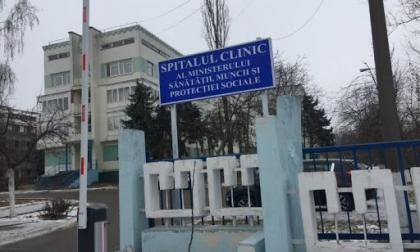 Mai multi angajati de la Spitalul Clinic al Ministerului Sanatatii - obligati sa-si ia concediu din cont propriu. Liviu Vovc ameninta ca va sesiza Procuratura: "E inadmisibil un astfel de comportament fata de cadrele medicale" / DOC