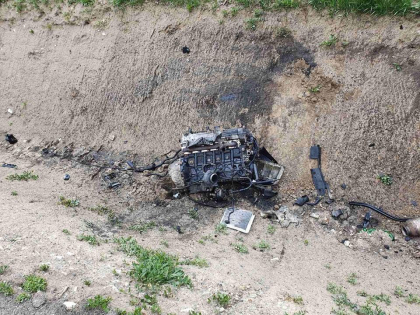 Motorul uneia dintre masinile implicate in accidentul de la Straseni a sarit intr-un sant in urma impactului puternic: un sofer si un copil de 2 ani au decedat pe loc Motorul uneia dintre masinile implicate in accidentul de la Straseni a sarit intr-un sant in urma impactului puternic: un sofer si un copil de 2 ani au decedat pe loc