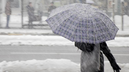 Vortexul polar dezlantuit. In New York a inceput sa ninga in mai - cel mai scazut record de temperatura din ultimii 43 de ani