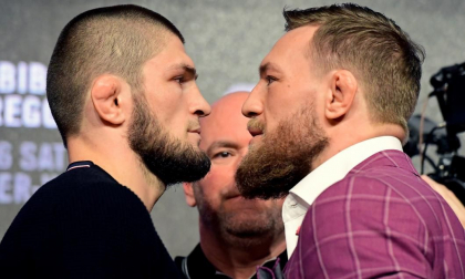 Tatal lui Khabib a intrat in coma, iar McGregor, dupa ce s-a jignit cu rusul toata saptamana, a surprins pe toata lumea Tatal lui Khabib a intrat in coma, iar McGregor, dupa ce s-a jignit cu rusul toata saptamana, a surprins pe toata lumea