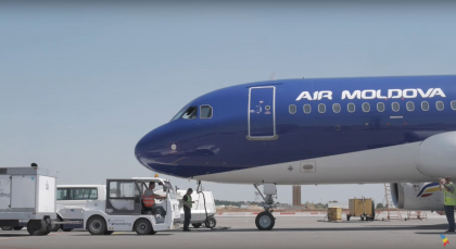 "Air Moldova" anunta ca mijloacele sale financiare au fost blocate nemotivat de o banca comerciala: guvernarea blocheaza activitatea companiei