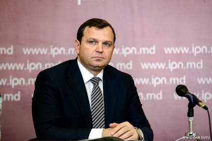 Nastase, Slusari si Munteanu – trei candidati ai Platformei DA la functia de premier Nastase, Slusari si Munteanu – trei candidati ai Platformei DA la functia de premier