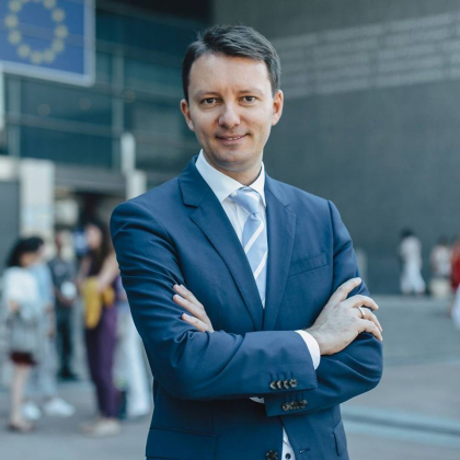 Siegfried Muresan critica guvernul Chicu, spunand ca intarzie cu implementarea reformelor. Declaratiile europarlamentarului