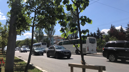 "Vrem sa lucram" - asta cer transportatorii de pasageri pe curse internationale care au iesit la un nou protest - VIDEO "Vrem sa lucram" - asta cer transportatorii de pasageri pe curse internationale care au iesit la un nou protest - VIDEO
