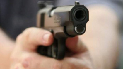 Impuscaturi intr-un bloc din capitala: s-a tras de sase ori dintr-o arma. Ce spune politia