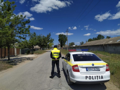Peste 120 de soferi - sanctionati de oamenii legii, dupa ce au incalcat regulile de circulatie si au condus in stare de ebrietate