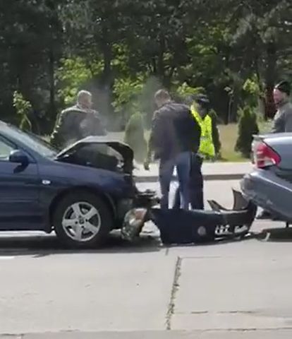 Accident in sectorul Botanica al capitalei. Doua masini s-au ciocnit violent - VIDEO