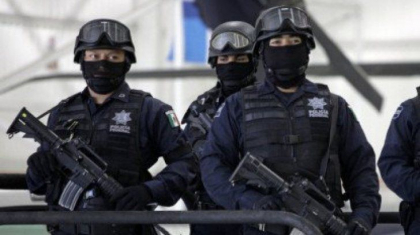 MEXIC: Corpurile a 12 barbati asasinati au fost descoperite intr-o camioneta abandonata MEXIC: Corpurile a 12 barbati asasinati au fost descoperite intr-o camioneta abandonata