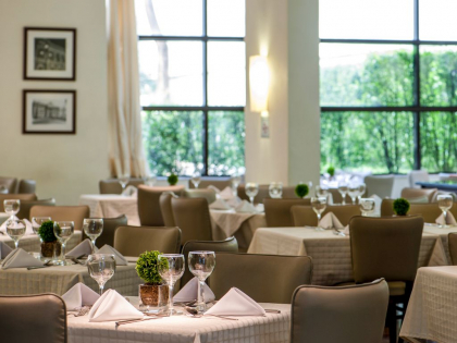 Incepand cu data de 15 iunie este permisa redeschiderea restaurantelor, salilor de sport si piscinelor. Decizia luata de autoritati Incepand cu data de 15 iunie este permisa redeschiderea restaurantelor, salilor de sport si piscinelor. Decizia luata de autoritati