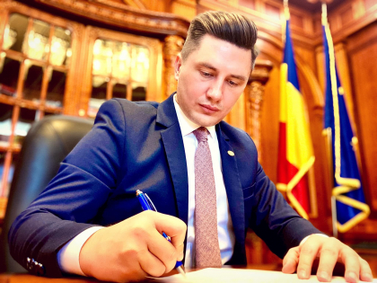 Deputatul roman Constantin Codreanu a depus o plangere prin care cere ca ANC sa-i retragerea cetatenia romana lui Ion Chicu / DOC