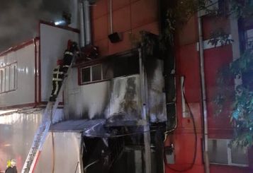 Incendiu la un magazin din capitala. La fata locului au intervenit doua echipaje de salvatori Incendiu la un magazin din capitala. La fata locului au intervenit doua echipaje de salvatori