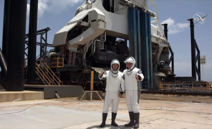 Lansarea NASA - Lansare reusita. Capsula cu astronauti e in drumul spre Statia Spatiala. Racheta Falcon 9 a aterizat cu succes pe o barja in ocean - VIDEO Lansarea NASA - Lansare reusita. Capsula cu astronauti e in drumul spre Statia Spatiala. Racheta Falcon 9 a aterizat cu succes pe o barja in ocean - VIDEO