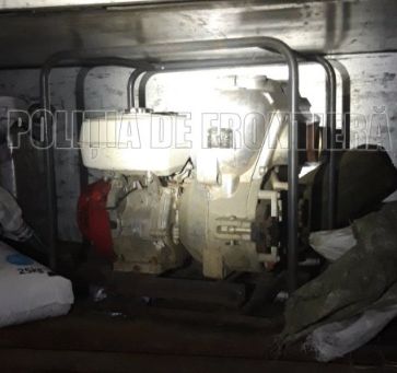 Un moldovean, retinut de politia de frontiera. Ce au descoperit oamenii legii in vehiculul acestuia - GALERIE FOTO