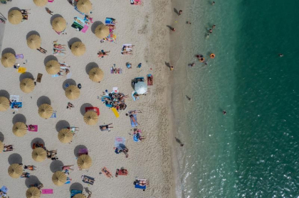 Romanii care merg la mare in Bulgaria si Grecia ar putea scapa de izolarea de doua saptamani - surse Romanii care merg la mare in Bulgaria si Grecia ar putea scapa de izolarea de doua saptamani - surse