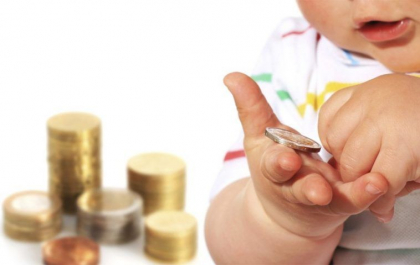 Important pentru moldovenii care detin cetatenie romana. Parlamentul din Romania a decis sa dubleze alocatiile copiilor