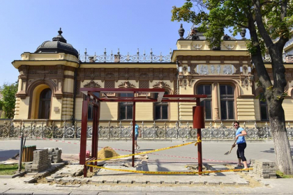 O noua statie de asteptare a transportului public, amenajata pe bulevardul Stefan cel Mare si Sfant. Cine va suporta cheltuielile si cand va fi gata - FOTO