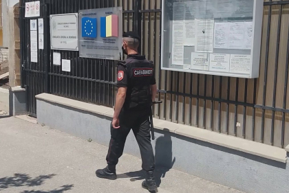 Doi barbati aflati in stare de ebrietate au agresat un carabinier aflat in misiune, la Cahul. Tinerii risca inchisoare de pana la 5 ani