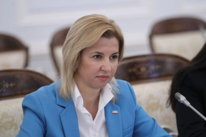 Reactia Irinei Vlah la acuzatiile deputatului Iurie Renita: "Nu am si nici nu am avut niciodata un verisor pe nume Valentin Vlah" Reactia Irinei Vlah la acuzatiile deputatului Iurie Renita: "Nu am si nici nu am avut niciodata un verisor pe nume Valentin Vlah"