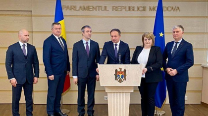 Grupul parlamentar PRO MOLDOVA vine cu un plan de obiective, pentru lupta impotriva pandemiei. Andrian Candu: "Avem nevoie de schimbari urgente" Grupul parlamentar PRO MOLDOVA vine cu un plan de obiective, pentru lupta impotriva pandemiei. Andrian Candu: "Avem nevoie de schimbari urgente"