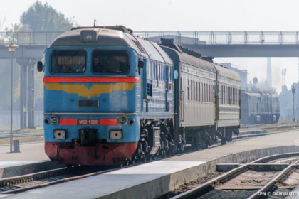 Circulatia unui tren marfar, sistata din cauza cresterii nivelului de apa in Prut si Nistru