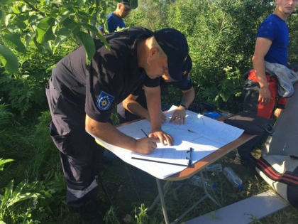 Angajatii IGSU continua actiunile de prevenire a riscului de inundatii in preajma raurilor Nistru si Prut - FOTO Angajatii IGSU continua actiunile de prevenire a riscului de inundatii in preajma raurilor Nistru si Prut - FOTO