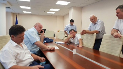 Ultima ora. Stefan Gatcan a depus plangere la Procuratura Generala. Pro Moldova publica o fotografie in care Vasile Bolea i-ar scrie cererea de demisie si l-ar impune sa o semneze
