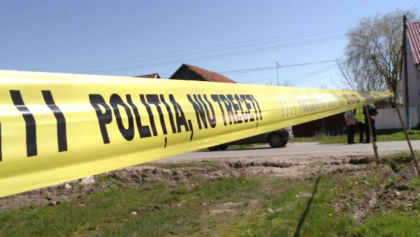 Accident tragic la Criuleni. Un barbat a murit, dupa ce a sarit dintr-o combina care avea probleme cu franarea Accident tragic la Criuleni. Un barbat a murit, dupa ce a sarit dintr-o combina care avea probleme cu franarea