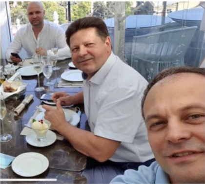 Andrian Candu publica un selfie cu Stefan Gatcan - FOTO Andrian Candu publica un selfie cu Stefan Gatcan - FOTO