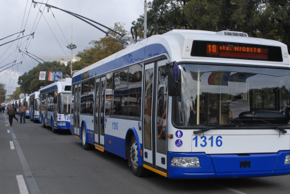 Transportul public va activa in regim obisnuit in zilele de sambata si duminica. Anuntul facut de primaria capitalei Transportul public va activa in regim obisnuit in zilele de sambata si duminica. Anuntul facut de primaria capitalei