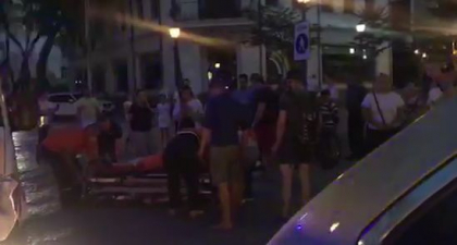 Scene dure - surprinse in centrul capitalei. MOMENTUL in care un biciclist este lovit in plin de o masina, care ulterior trece cu rotile peste el. Atentie, imagini care va pot afecta emotional - VIDEO Scene dure - surprinse in centrul capitalei. MOMENTUL in care un biciclist este lovit in plin de o masina, care ulterior trece cu rotile peste el. Atentie, imagini care va pot afecta emotional - VIDEO